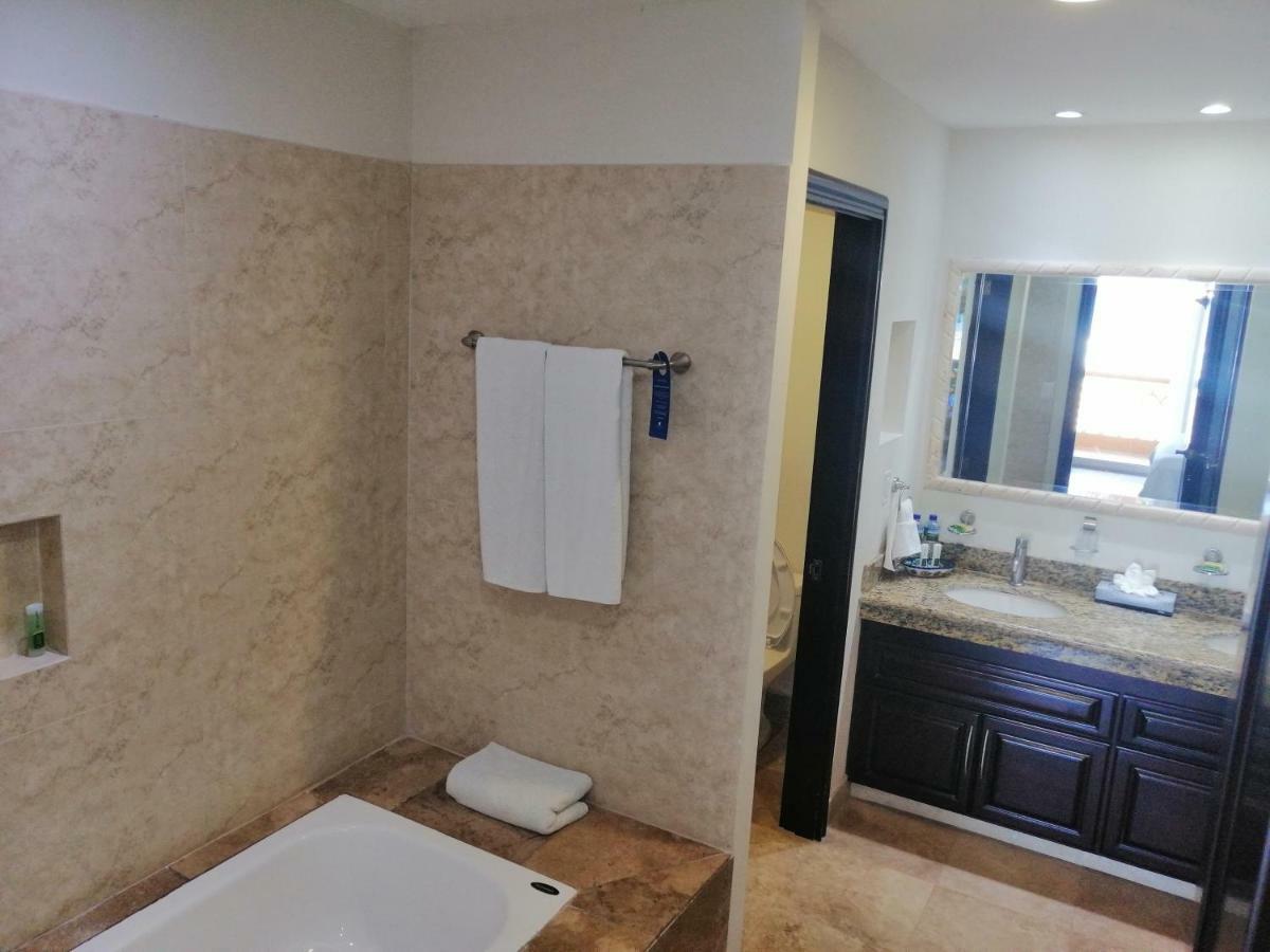 Luxury Suites By Estrella Del Mar Mazatlan Exterior photo
